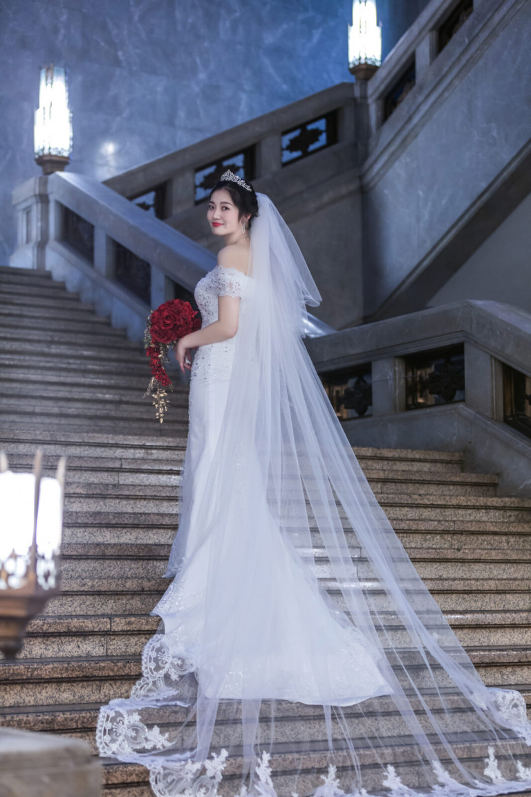 ウェディング８