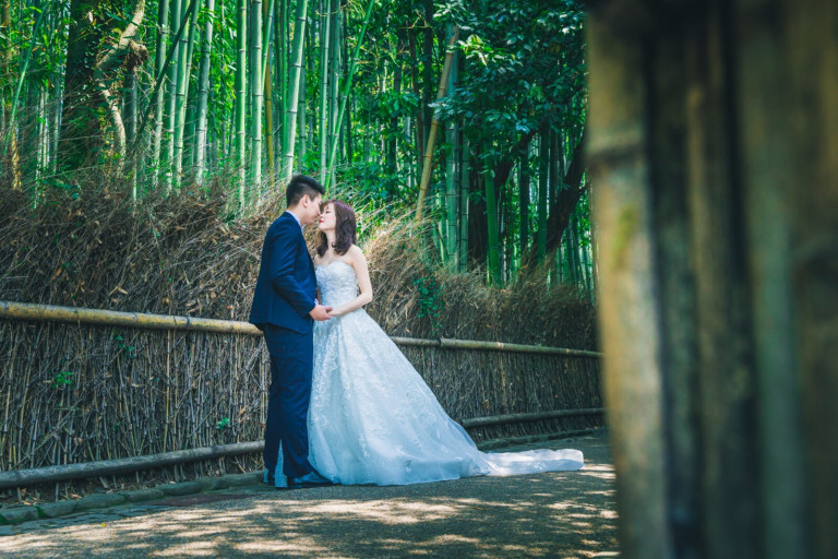 ウェディング２３